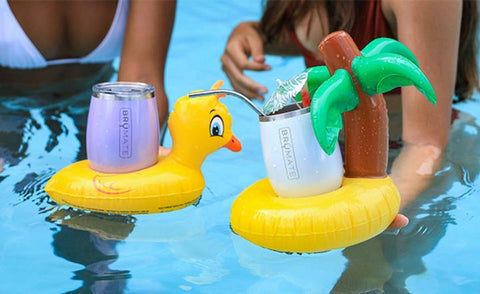 brumate-poolside